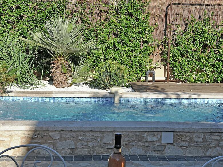Luxurious Villa In Aix-en-provence With Jacuzzi