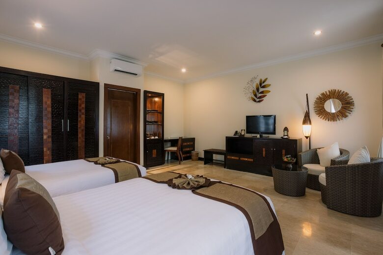 Hotel Ombak Sunset