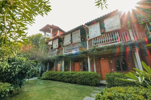 Bed & Breakfast Djajanti House