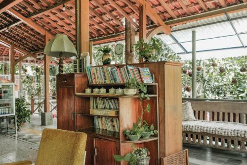 Bed & Breakfast Djajanti House