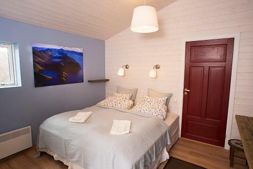 Hostal Hrifunes Guesthouse