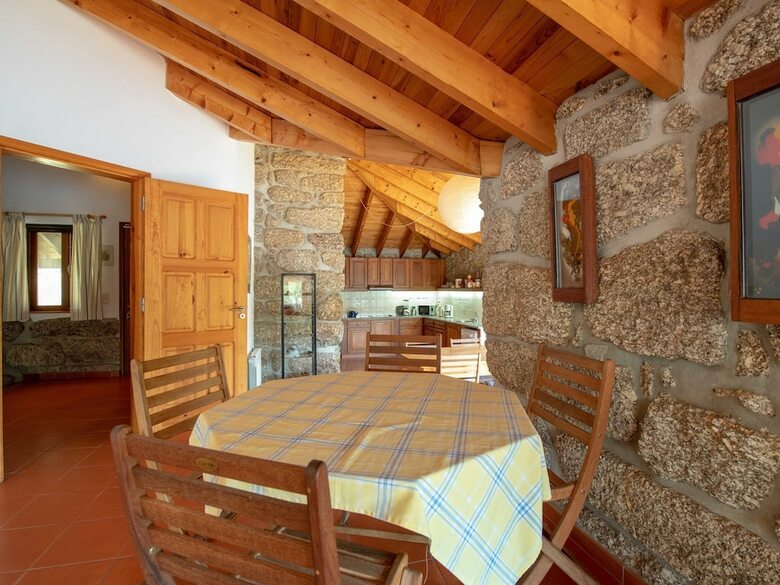 Traditional Mansion In Treixedo With Swimming Pool