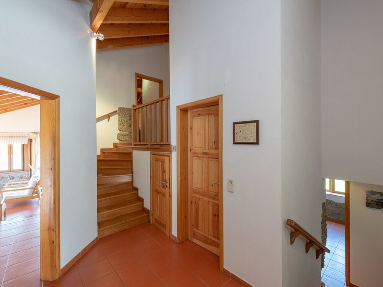 Traditional Mansion In Treixedo With Swimming Pool
