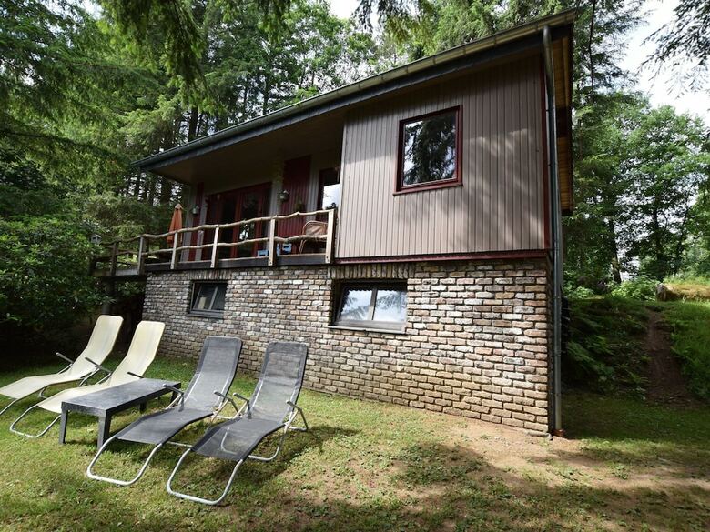 Chalet In A Green And Peaceful Environment