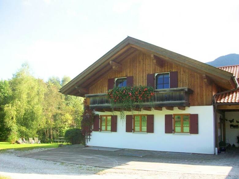 Alluring Apartment In Bad-kohlgrub With Private Garden