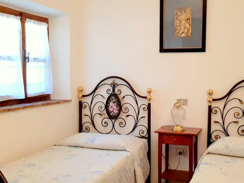Cosy Cottage In Chiusdino With Garden