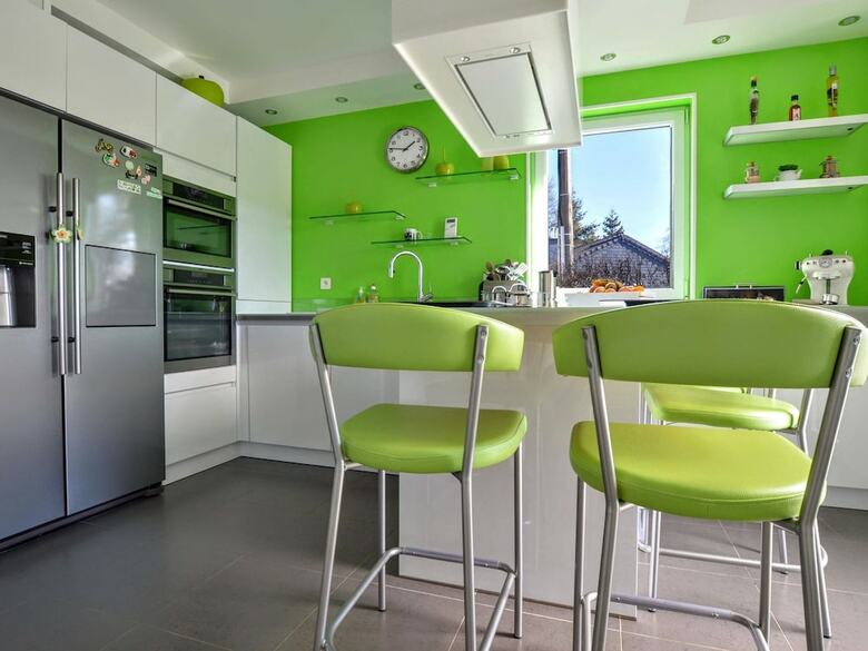 Modern Villa With Private Garden In Awan