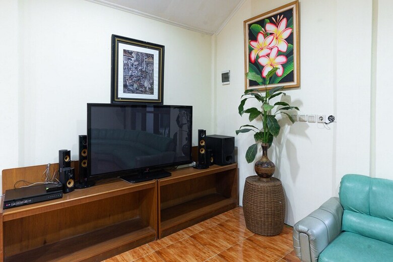 Hotel Reddoorz Hostel @ Dago 2