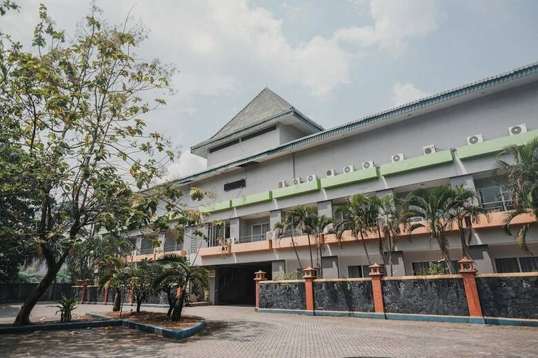 Hotel Reddoorz Plus Near Pelabuhan Merak