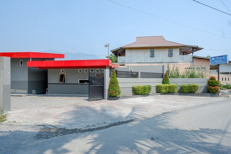 Hotel Koolkost Near Rs Samaritan Palu