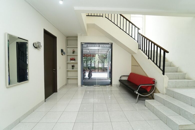 Hotel Koolkost Near Universitas Prasetiya Mulya