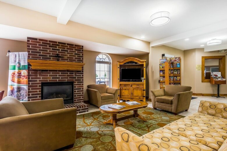 Hotel Quality Inn & Suites