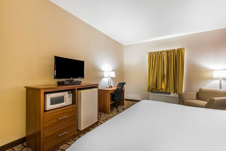 Hotel Quality Inn & Suites