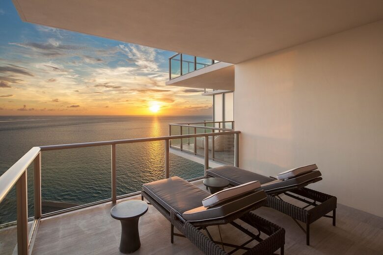 Hotel The St. Regis Bal Harbour Resort