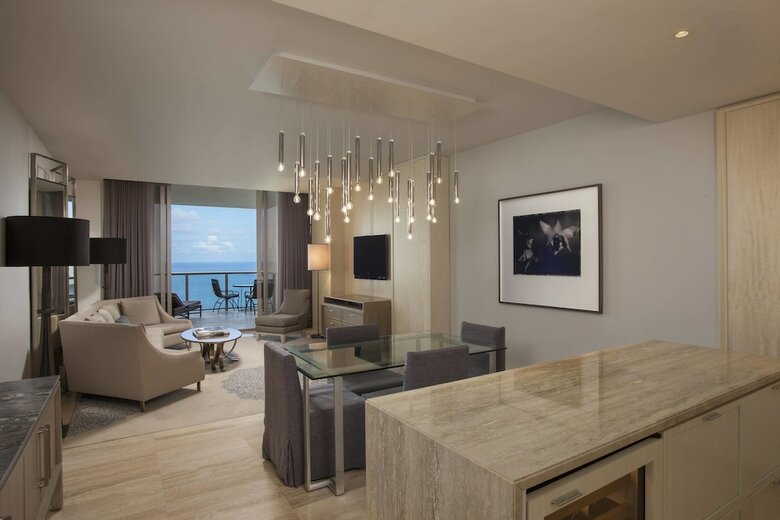 Hotel The St. Regis Bal Harbour Resort