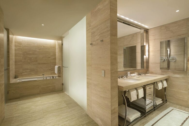 Hotel The St. Regis Bal Harbour Resort