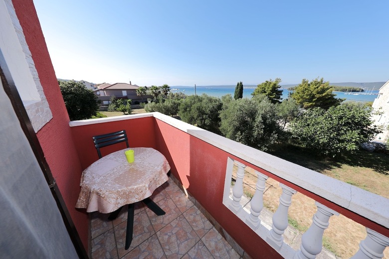 Apartments Saphron Beach