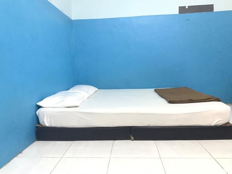 Hotel Spot On 89860 Yb House