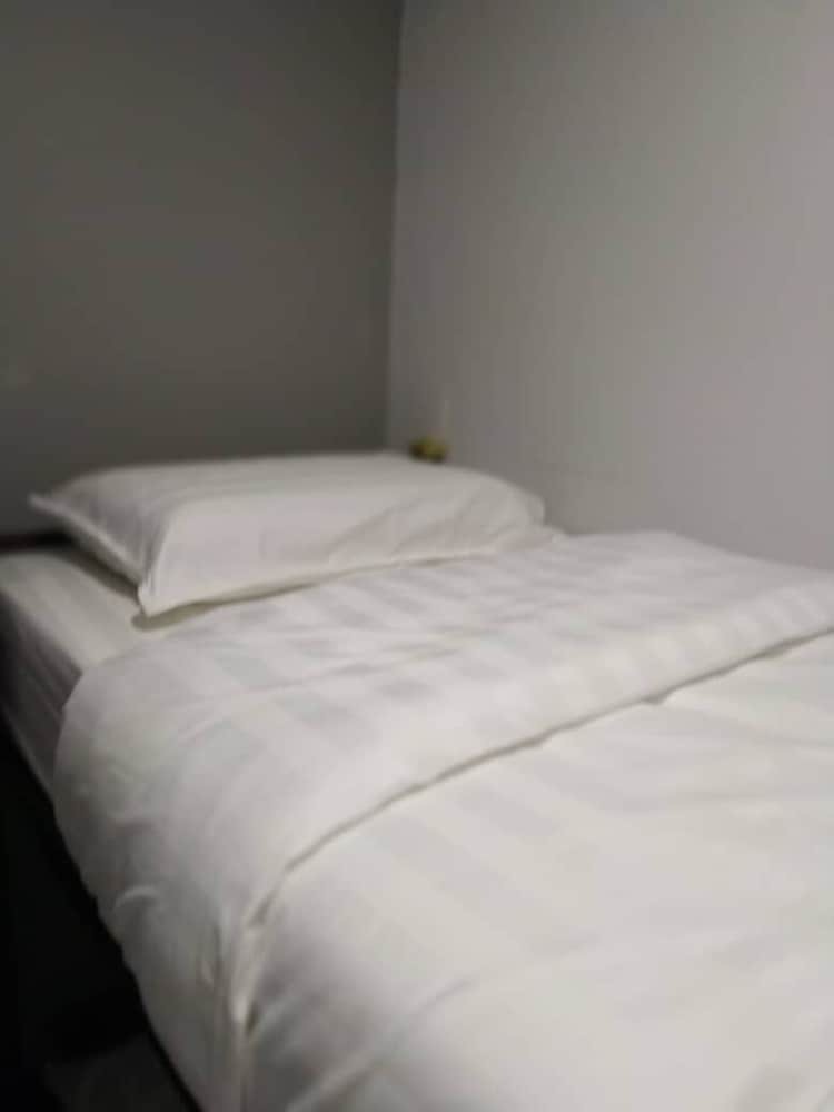 Hostal Lot 52 - Hostel