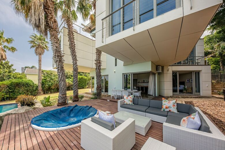 Apartamentos Lobster Villa