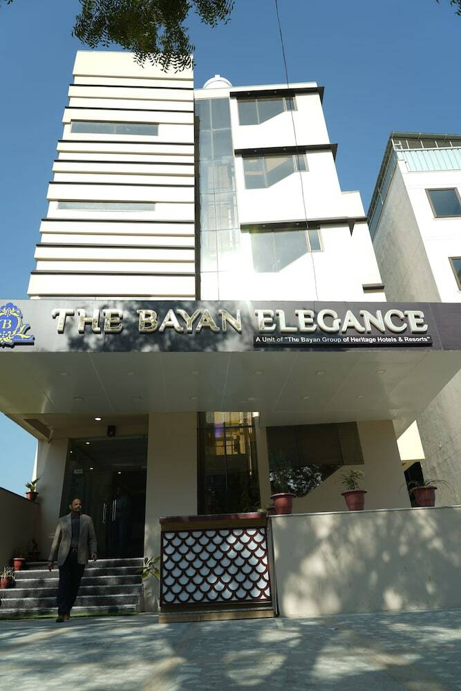 Hotel The Bayan Elegance