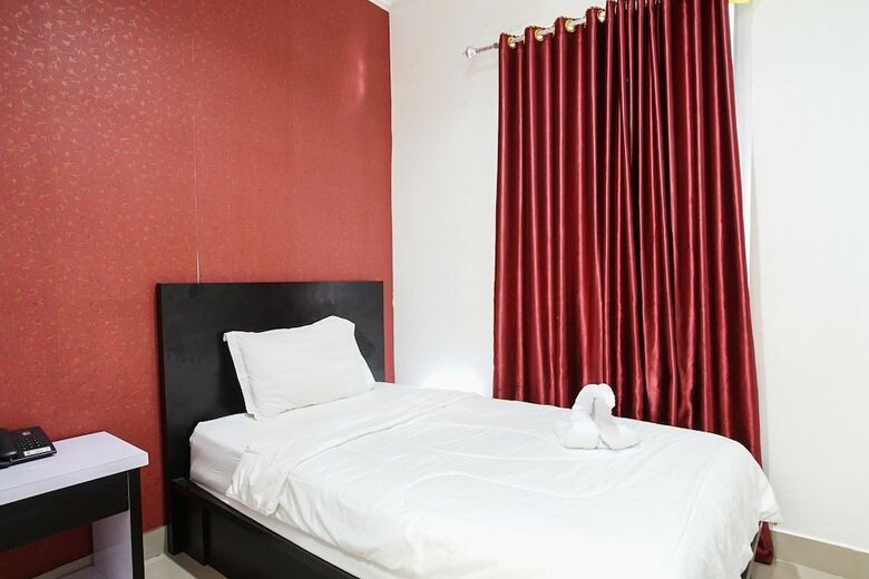 Heine Hotel
