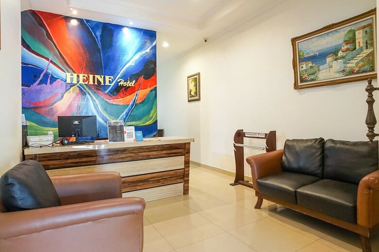 Heine Hotel