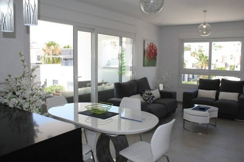 La Fuente 3 Bedroom Apartment With Comm Pool