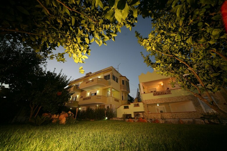 Apartamentos Beach Flat With Garden, Jacuzzi, Bbq