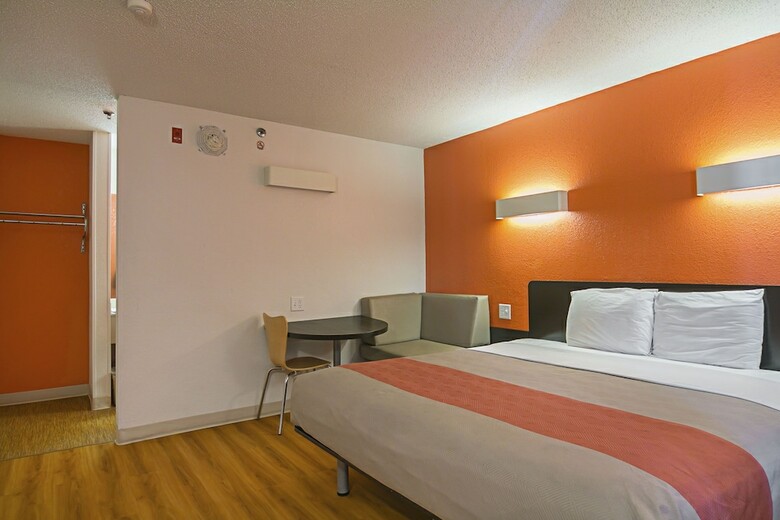 Motel Budget Inn-rockford