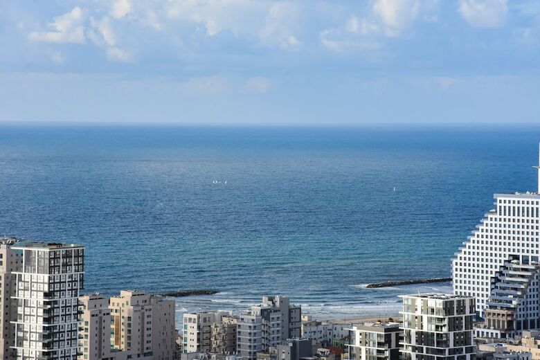 Tower Sea View Luxury 32 Floor Apartment