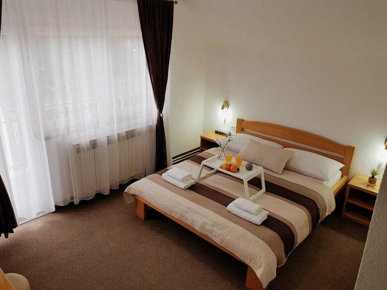Hotel Guest House Kova?evi?