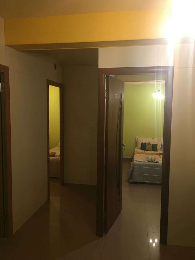 Hostal Happy Downtown Hostel