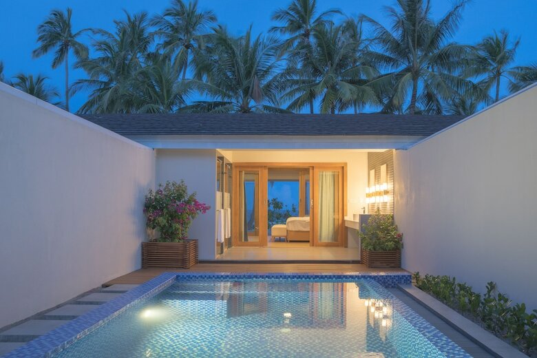 Hotel Fiyavalhu Maldives