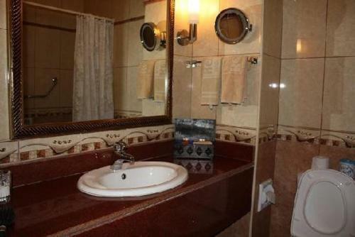 Kenya Bay Beach Hotel