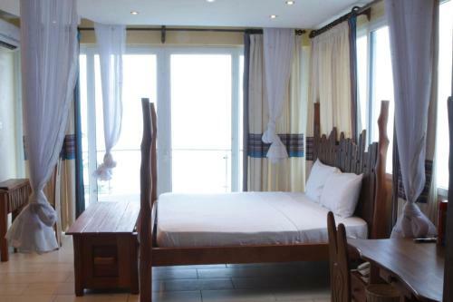 Aparthotel Cowrie Shell Beach Apartments