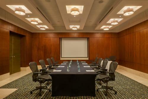 Safir Hotel And Residences Kuwait