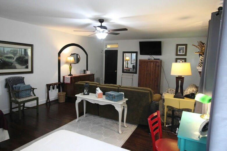 Hotel Tazmania Properties