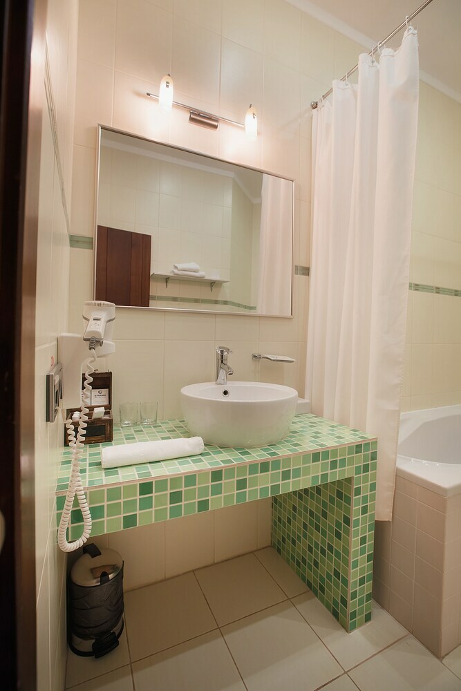 Tsunami Spa Hotel