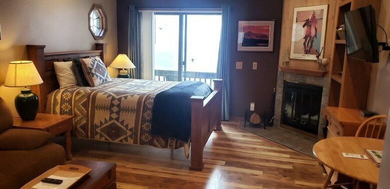 Cascade Village By The Ivy Group