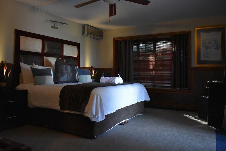 Waterfalls Boutique Hotel