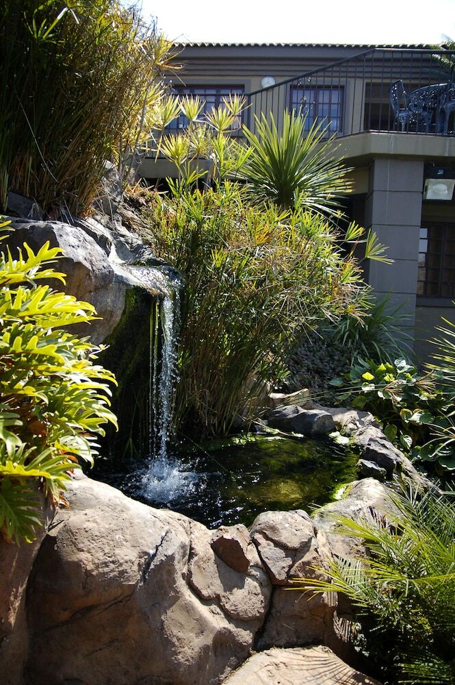 Waterfalls Boutique Hotel