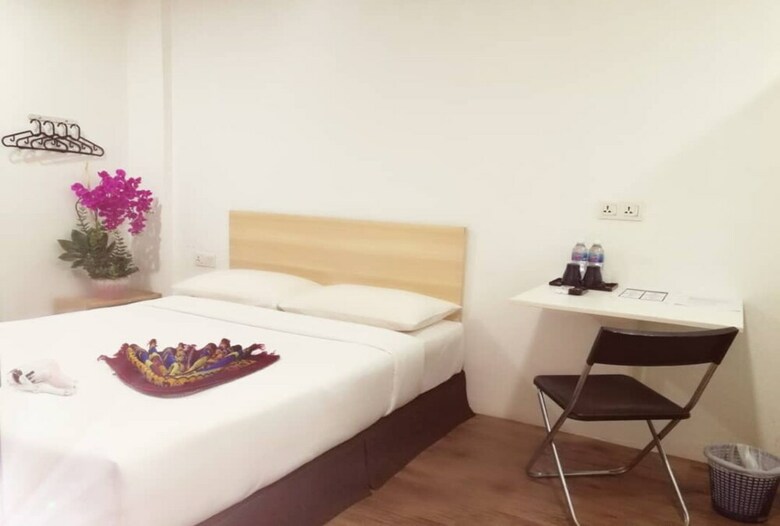 N City Hotel