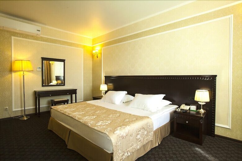 Green Hall Hotel