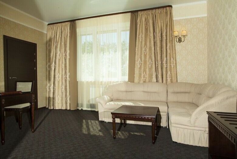 Green Hall Hotel
