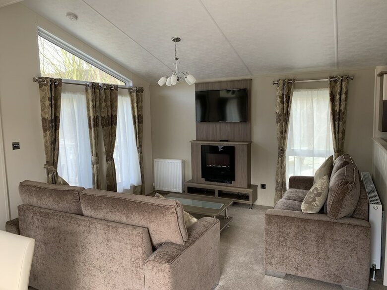 Cabana Riverside Rothbury Superior Lodge