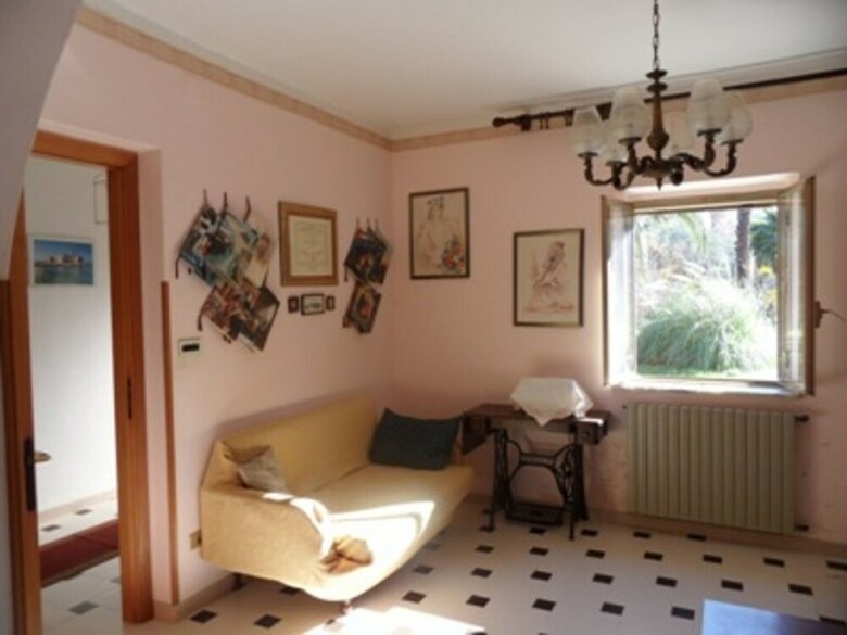 Residencia Country Home