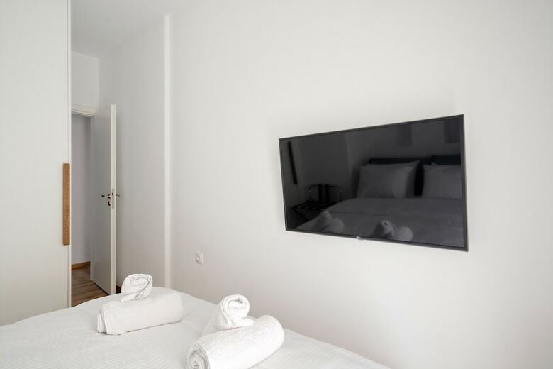 Jade's And Tala's Apartment - Acropolis View