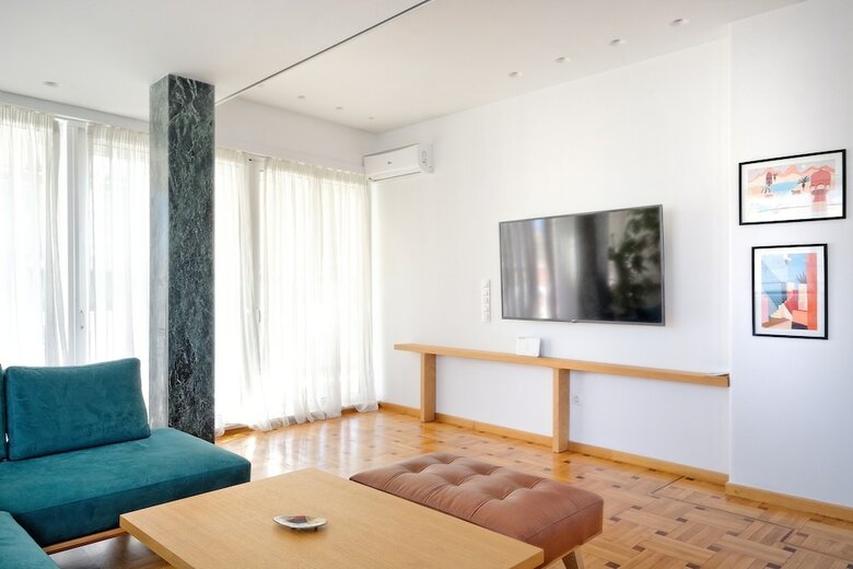 Jade's And Tala's Apartment - Acropolis View