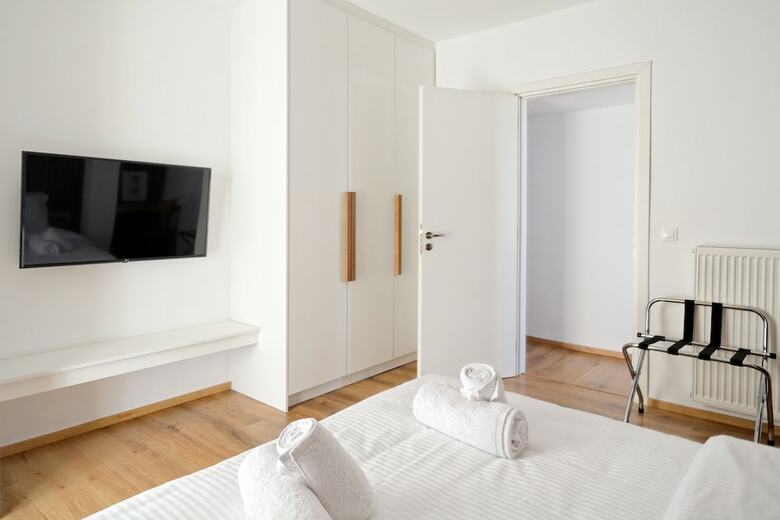 Jade's And Tala's Apartment - Acropolis View
